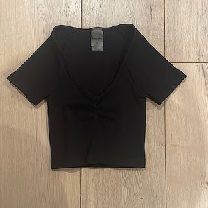 sunday best (aritzia) cropped tight black shirt xs